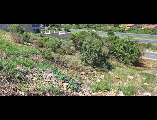 LAND FOR SALE IN MENKENKOP